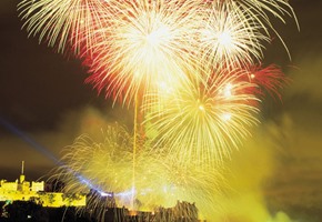Edinburgh Fireworks Hogmanay