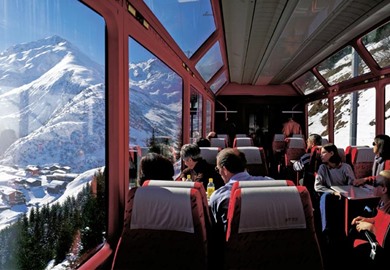 Classic Glacier Express at Christmas