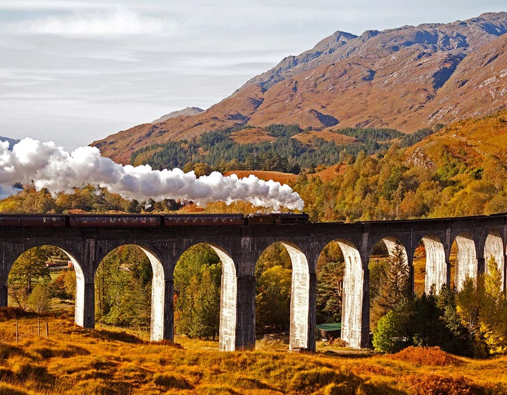 Jacobite Steam Train Glenfinnan at Viaduct