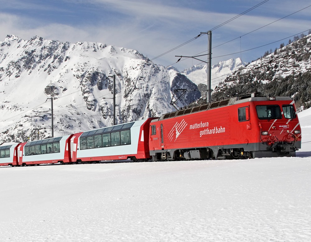 First Class Glacier Express at Christmas Hotel Simplon GRJ