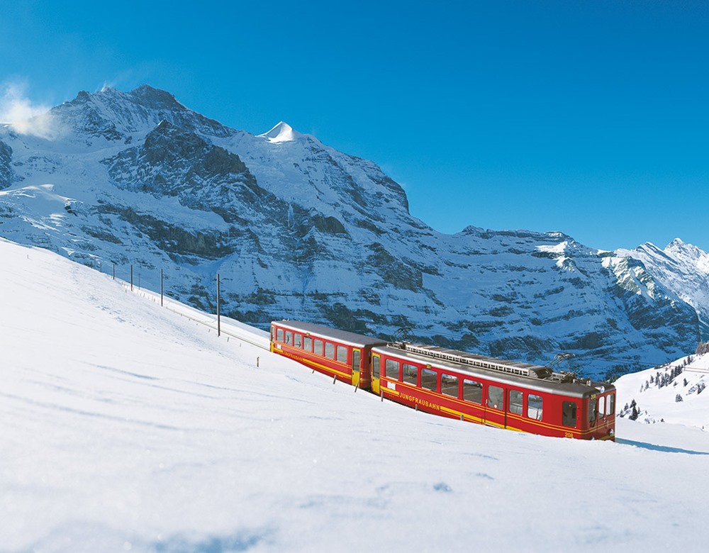 Interlaken & Jungfrau Express at Christmas | GreatRail.com