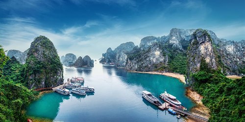 Ha Long Bay Vietnam 123RF 33711668 RF Xl
