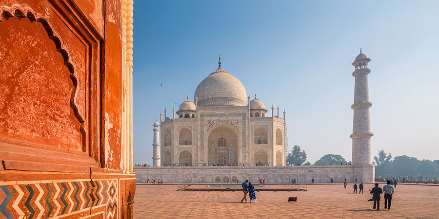 Taj mahal in august hi-res stock photography and images - Alamy
