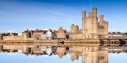 Caernarfon Castle Wales Shutterstock 1166856379 ITINERARY