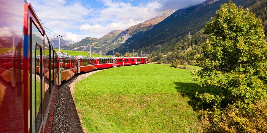 Depressie park identificatie The Glacier Express and St Moritz Tour | Great Rail Journeys