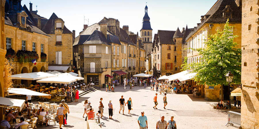 Dordogne street scene