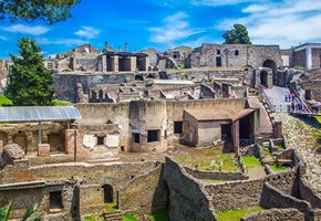 Private Full day Tour to Pompeii with Wine Tasting at the Foot of Mount Vesuvius 