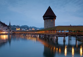 Lake Lucerne Sunset Cruise with Dinner 