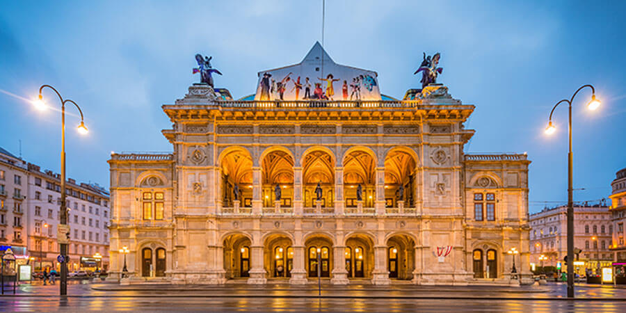 Enjoying a tour of elegant Vienna