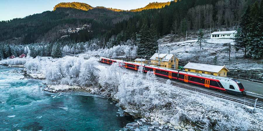 Train Oslo - Bergen Train Oslo - Bergen