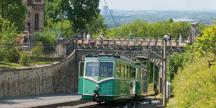 Traveling on the Drachenfelsbahn