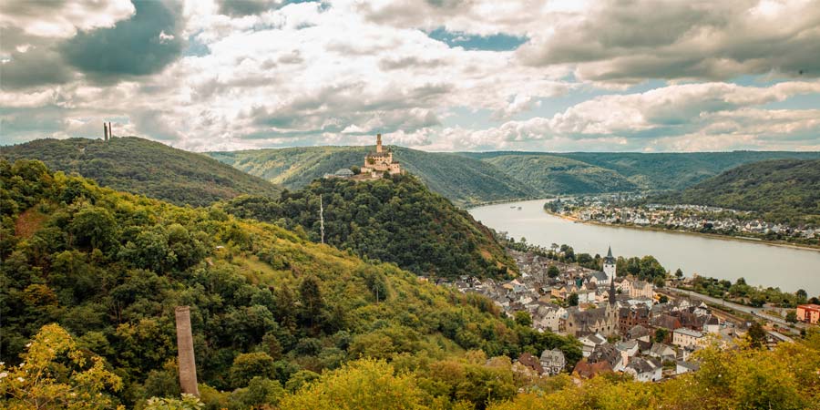 Cruising through the spellbinding Rhine Gorge