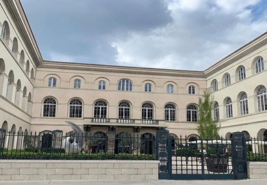 Le Grand Hotel Dieu, Nîmes