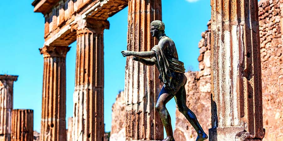 Uncovering the ash-preserved sites of Pompeii